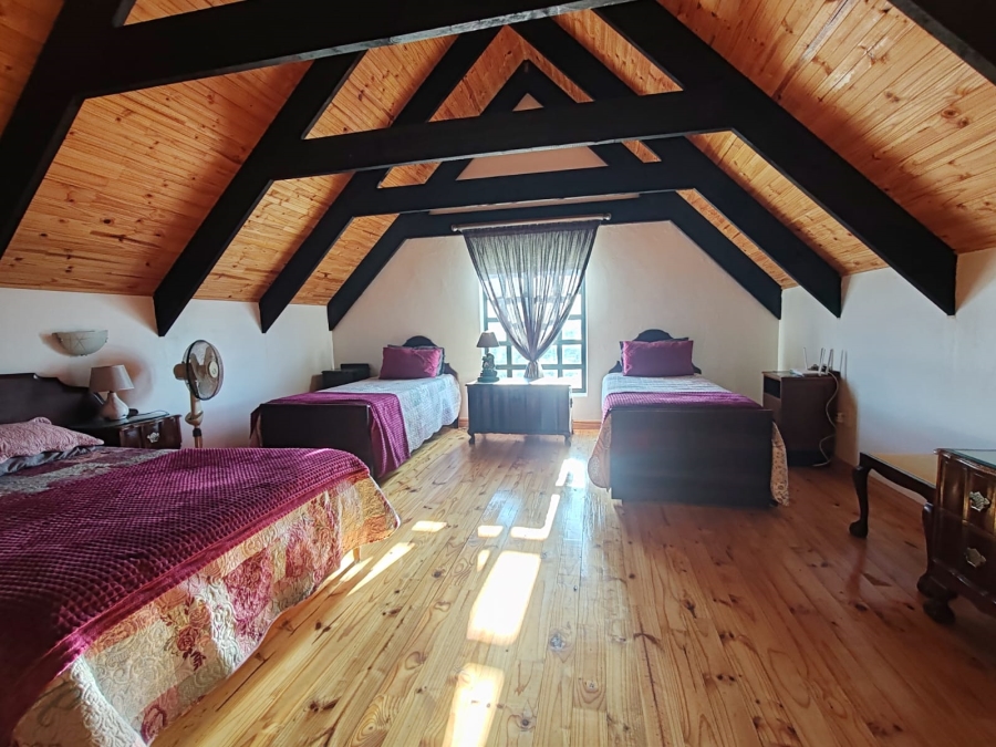 5 Bedroom Property for Sale in Hopefield Western Cape